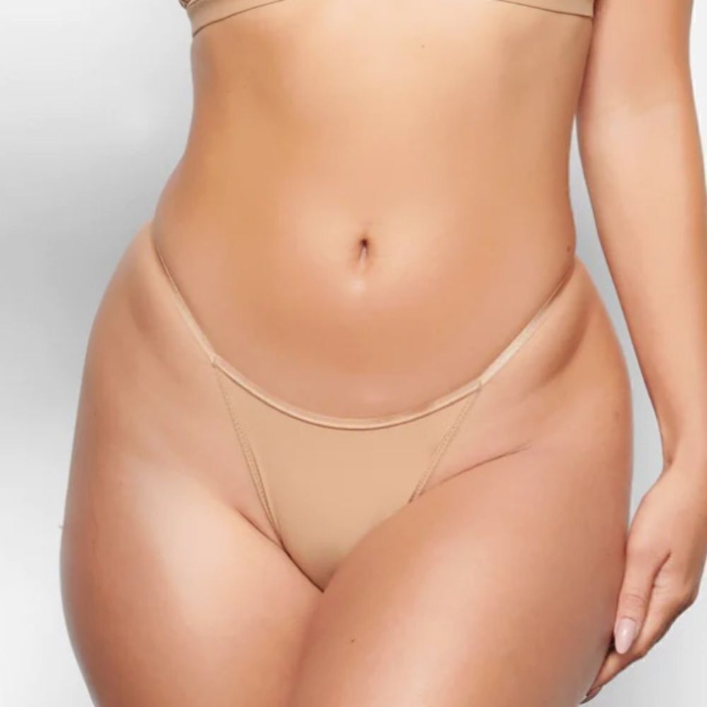 NWT SKIMS Fits Everybody String Cotton Bikini In Khaki Nude